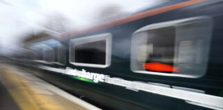 Великобритания празнува 200 г. железопътен транспорт с масово гласуване за най-добра картина по темата