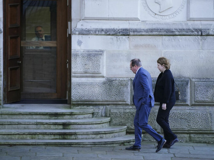 Великобритания призова Русия да поеме ангажимент за пълно спиране на Великобритания призова Русия да поеме ангажимент за пълно спиране на огъня