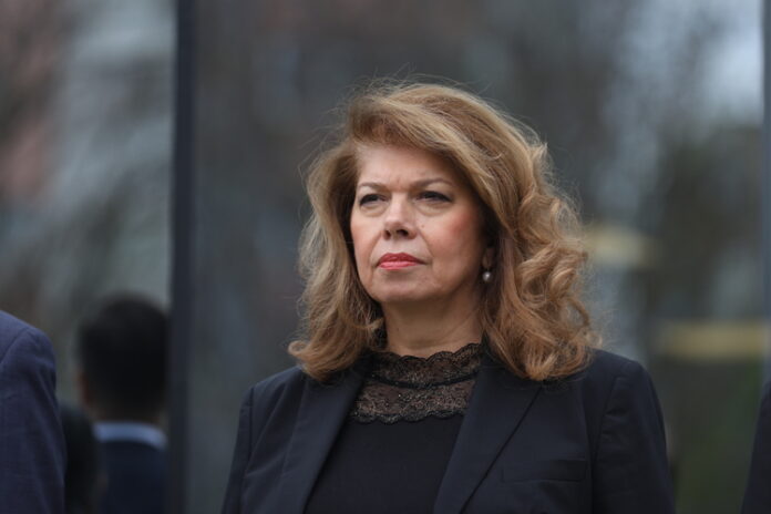 Вицепрезидентът Илияна Йотова ще е на посещение в град Грас по повод 145 г. дипломатически отношения между България и Франция