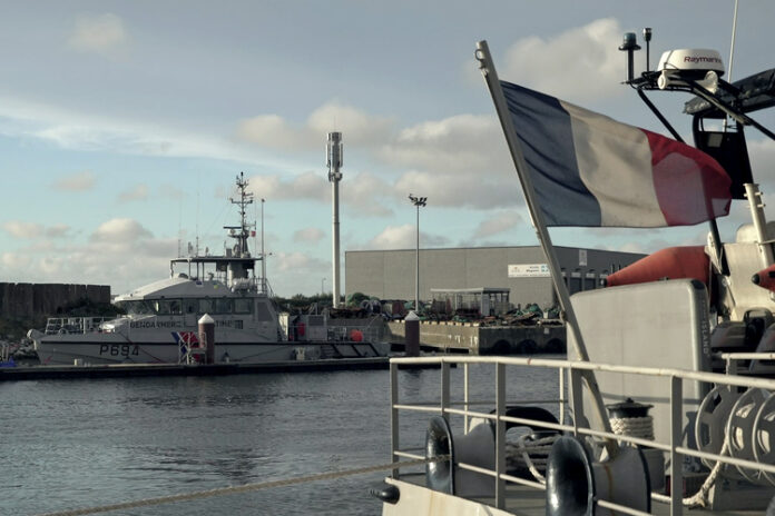 Зелена стартъп компания превозва туристи с платноходки през Ламанша