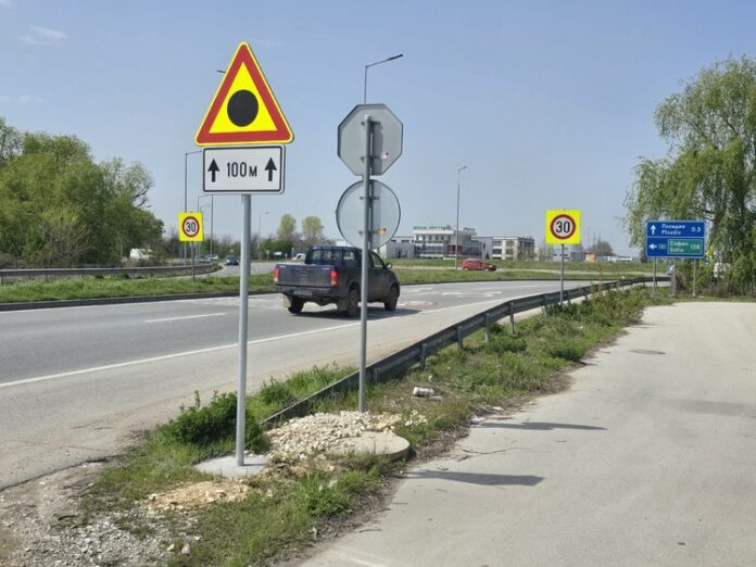 Жена загина, а дете е в болница след катастрофа на околовръстния път на Пловдив