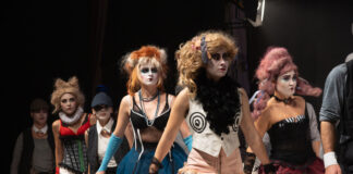 „Опера за три гроша“ по Бертолт Брехт ще гостува днес в Стара Загорa