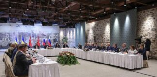 Момент от срещата между руска и украинска делегация в Истанбул, 16 май 2025 г.