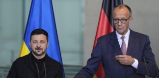 Германският канцлер Фридрих Мерц говори на съвместна пресконференция с украинския президент Володимир Зеленски в Берлин