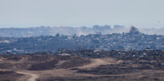 Разрушени сгради в ивицата Газа