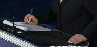 Агата Кристи води курс по творческо писане с помощта на изкуствен интелект