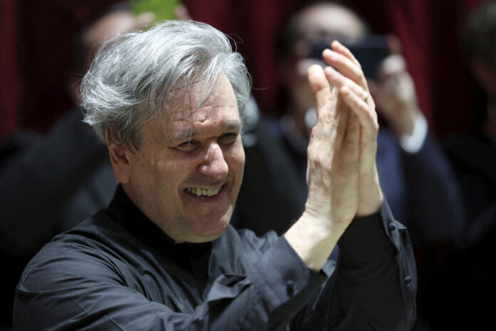 Антонио Папано получи званието Почетен диригент на Кралската опера в Лондон