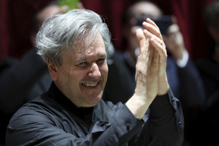 СподелиКралската опера в Лондон обяви Антонио Папано за свой първи