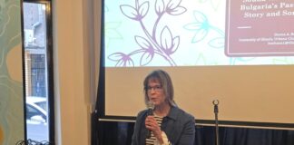 Българите пеят с такава сила и яснота, че се чува като камбанен звън, каза проф. Дона Бюканън