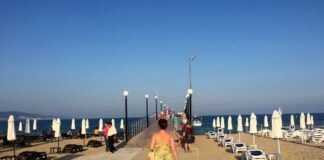 Българските плажове и пристанища със "Син флаг" за Лято 2025
                                                                                                Централният плаж в Слънчев бряг е със "Син флаг" и тази година