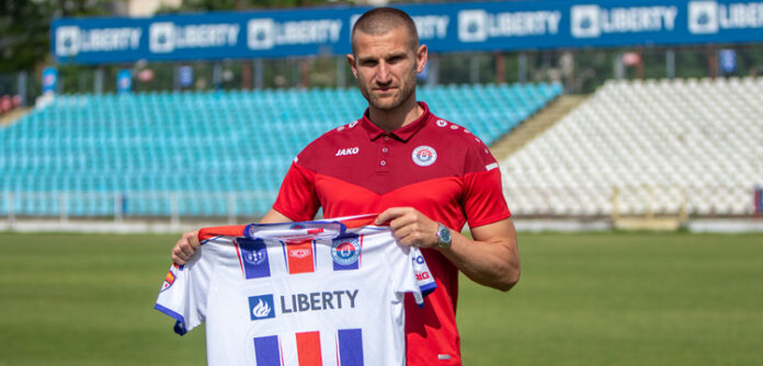 Българският защитник Милен Желев удължи договора си с Оцелул (Галац) до 2027-а година