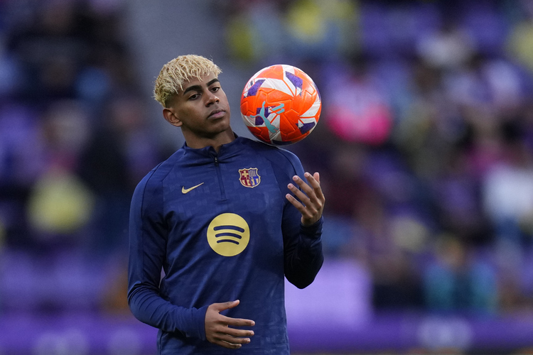 СподелиФутболният клуб Барселона е на прага на подписване на нов