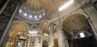 Приключи деветдневният траур във Ватикана във връзка със смъртта на папата. Какво следва? Литургия в базиликата "Свети Петър" във Ватикана, 4 май 2025 година.