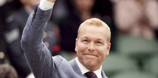 Британският колоездач Крис Хой заяви, че се наслаждава на малките неща, докато продължава лечението му от рак в терминална фаза