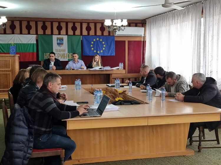 СподелиДнес от 17 30 часа общинските съветници в Кочериново ще проведат