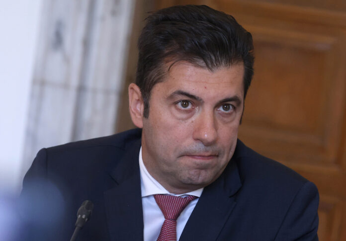 Депутатите да си дадат доброволно имунитетите, призова съпредседателят на ПП Кирил Петков