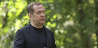 Дмитрий Медведев заяви, че споразумението за природните богатства на Украйна означава, че Тръмп е принудил Киев да плаща за американската помощ