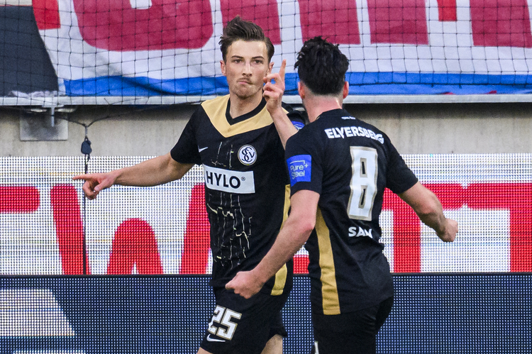 СподелиЛукас Петков българският национал и отборът му Елферсберг претърпяха тежка