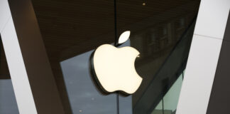 Епъл“ се справя по-добре от очакваното през първото тримесечие