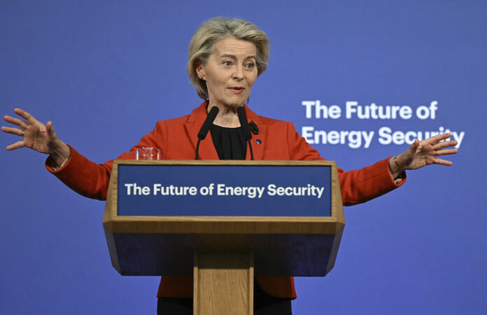 ЕС ще предложи вносът на газ от Русия да бъде спрян напълно до края на 2027 г.