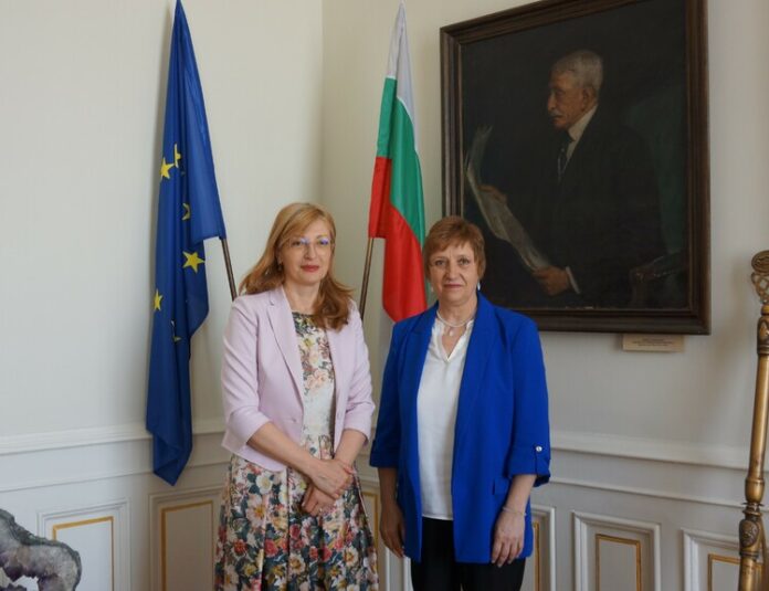 Еврокомисарят Екатерина Захариева се запозна с научни проекти на Българската академия на науките