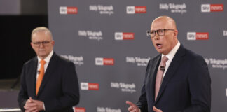 И двете конкурентни политически сили в Австралия се обявиха за аутсайдери преди утрешните парламентарни избори