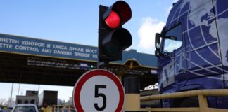 Интензивен е трафикът на товарни автомобили през граничните пунктове „Капитан Андреево“ и „Лесово“