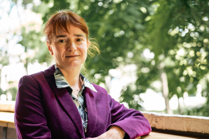 Интервю
                                                                                                Д-р Достена Лаверн пред БТА: „Летерапополи“ е бутиков литературен фестивал, който успешно съчетава различни видове изкуства