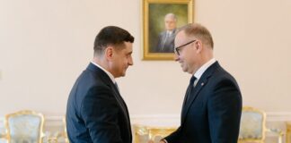 Кандидатът за президент на Румъния Джордже Симион се срещна с полския президент Анджей Дуда във Варшава