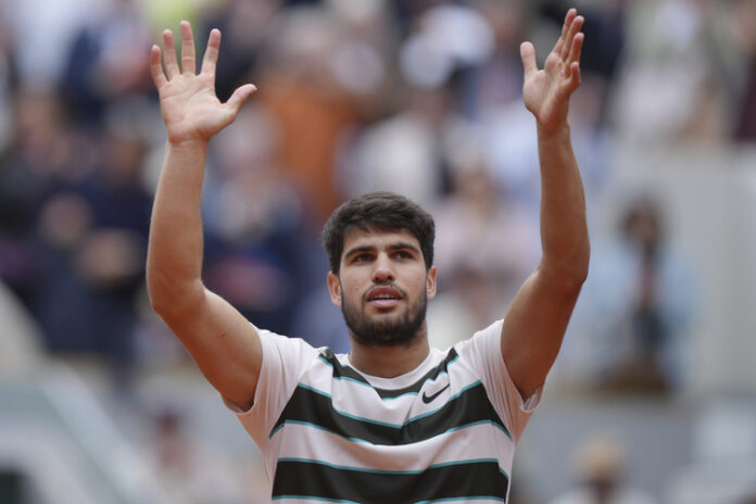 Карлос Алкарас започна защитата на титлата си на "Ролан Гарос" с успех в три сета, четвъртият в света Тейлър Фриц отпадна на старта