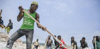 Конго се надява следващия месец да сключи със САЩ сделка за инвестиции в добива на критични минерали, пише в. "Файненшъл таймс"