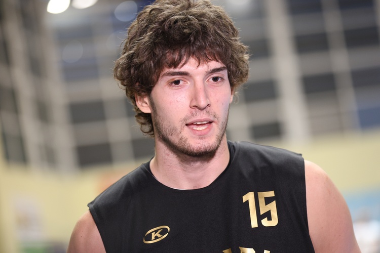 СподелиБългарският състезател Константин Костадинов и тимът на Тенерифе финишираха на