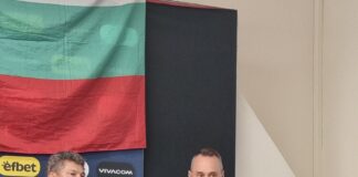 Красимир Балъков поиска членска карта с номер 10, както и номер 8 за Христо Стоичков на откриването на фенклуба на националния отбор по футбол