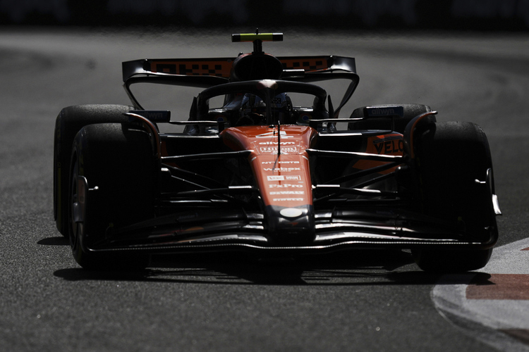 СподелиЛандо Норис пилотът на МакЛарън триумфира в спринтовото състезание за