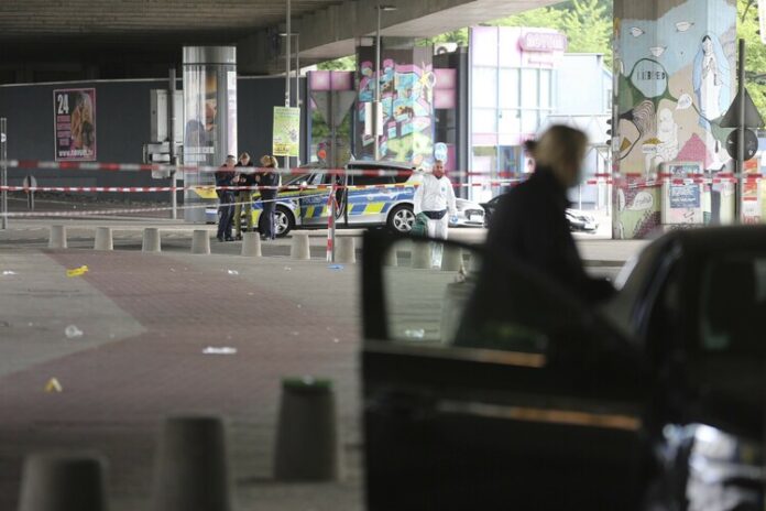 Мъж беше задържан след нападението в германския град Билефелд Мъж беше задържан след нападението в германския град Билефелд