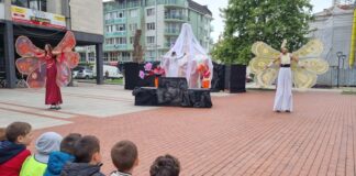 Международният фестивал за спектакли за деца „Вълшебната завеса“ беше открит в Търговище