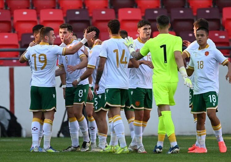 СподелиНационалният отбор на България по футбол за младежи до 21