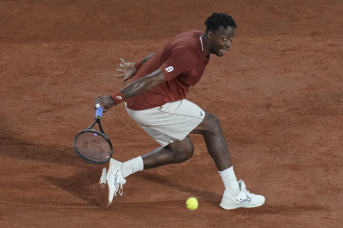 Монфис постигна 40-ата си победа на "Ролан Гарос" след обрат от 0:2 сета срещу Делиен