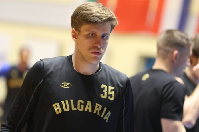 Националът Иван Алипиев и Стяуа направиха пълен обрат в серията с Динамо Букурещ в румънския баскетболен елит