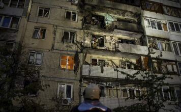 Дипломация в Берлин и боеве край Покровск: Украйна търси път към мир, докато фронтът остава активен Най-малко трима са загиналите в Украйна след нощните руски удари