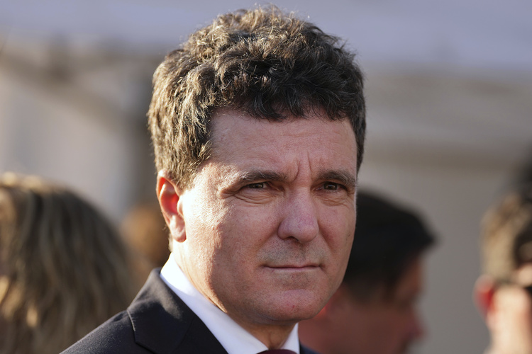 СподелиТоку що Никушор Дан осъществи свои първи телефонни комуникации със