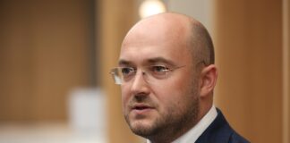 Няма как Инспекторатът на Висшия съдебен съвет да не работи, тъй като членовете му получават заплати от българските данъкоплатци, каза Георги Георгиев