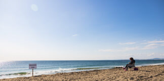 Няма нефтени разливи на плажовете в Поморие, съобщиха от Общината