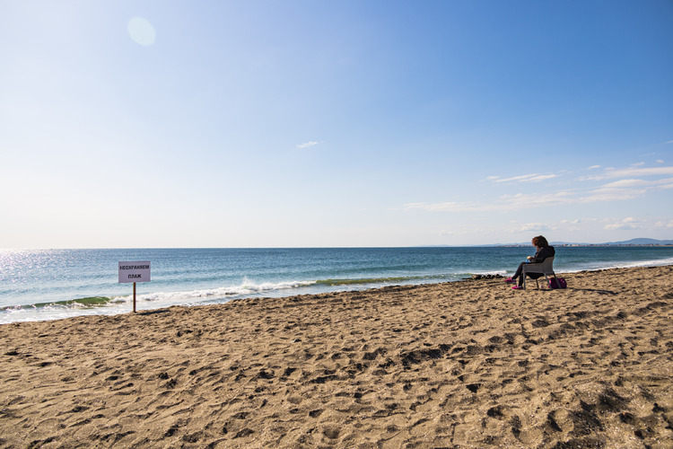 СподелиОт Общината обявиха че на плажовете в Поморие не са
