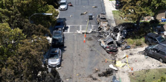 ОБНОВЕНА
                                                                                                Броят на загиналите при самолетната катастрофа в Сан Диего преди два дни нарасна на 6 души