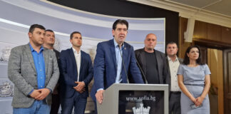 ОБНОВЕНА Приехме увеличение от 300 лв. за всички служители в градския транспорт, до два дни ЦГМ ще изготви разчета за повишението, съобщиха общински съветници