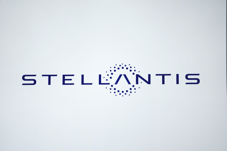 СподелиАвтомобилният концерн Стелантис Stellantis е на път да назначи Антонио