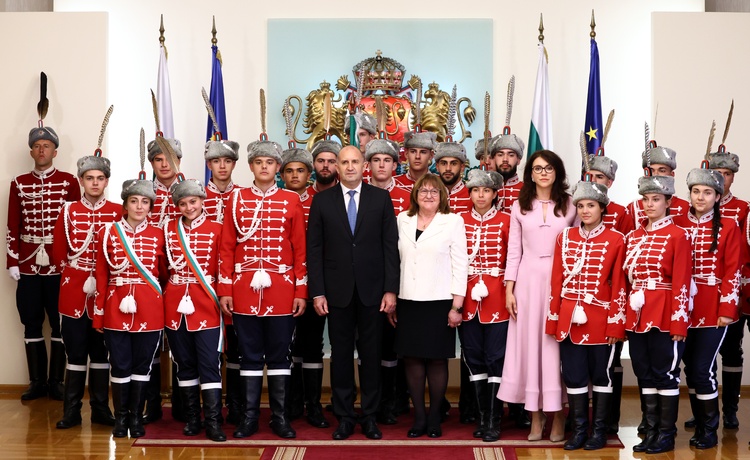 СподелиСъществуването и израстването ни като народ и независима нация зависи