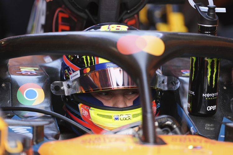 СподелиОскар Пиастри лидер в класацията на пилотите демонстрира най доброто време