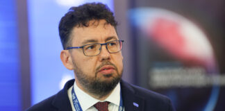 Отлагането на либерализацията на пазара на ток за бита блокира реформата и задържа развитието, смята председателят на БАСЕЛ Димитър Белелиев